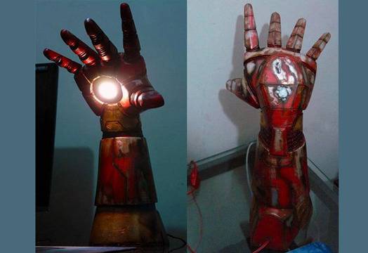 Лампа като ръката на Железния човек на Marvel