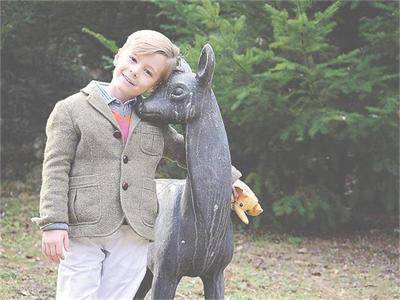 Симеон-Хасан, внукът на царя, вече е българче