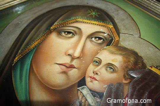 Сторихме ли грях, че Божията майка плаче?