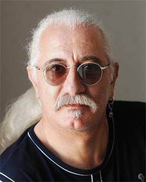 Любим виц на Етиен Леви