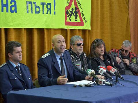 КАТ затяга контрола върху мотористите