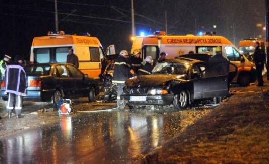 Младежи загинаха при зверска катастрофа в „Княжево“