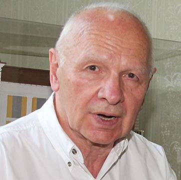 Христо Генчев: Улицата може да бъде толкова опасна, колкото и диктаторът