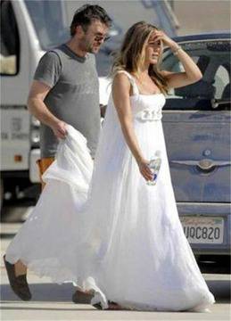 Я виж! Дженифър Анистън стана булка