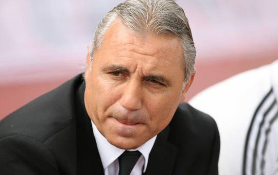 Стоичков ще се срещне с протестиращите студенти