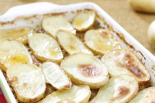 Кисело зеле с картофи на фурна