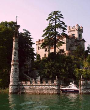 Малкият остров Лорето и неговия замък видяна 7674 коментари 4