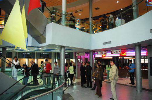 Зрелищен екшън се е разиграл днес в кино „Арена“