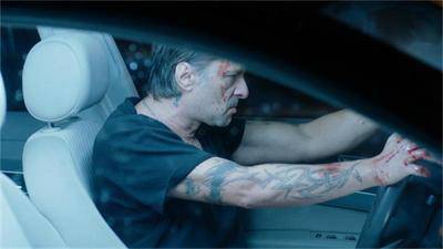 Актьорът Мариан Вълев се обърна с колата си край Варна