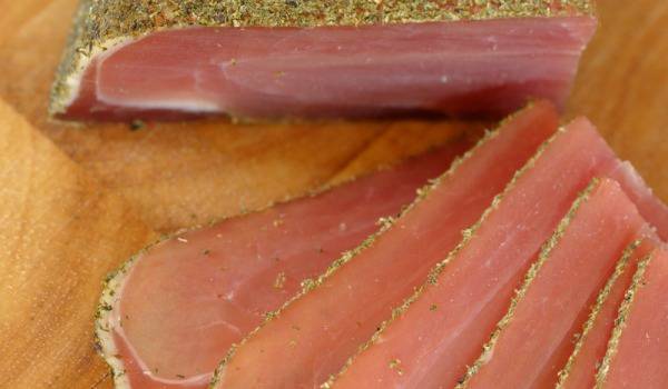 Сушена рибица с подправки