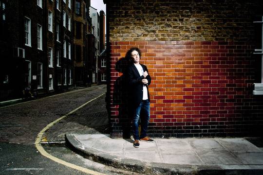 Дръм енд бейс иконата High Contrast