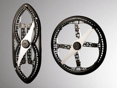 Сгъващо се колело предлага удобство за инвалидите