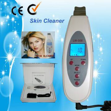 Ултразвукова шпатула за пилинг на лице с lcd дйсплей. Цена 142 лв.