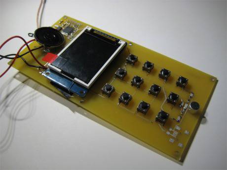 Конструктор за сглобяване на мобилни телефони