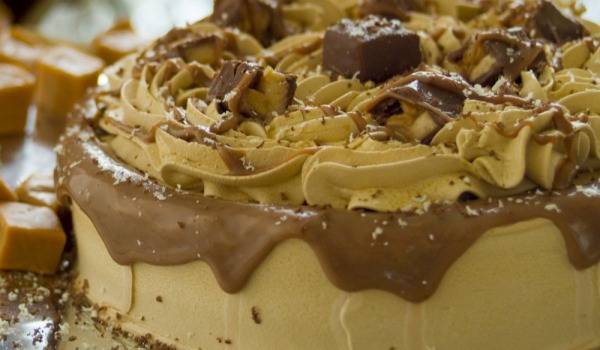 Торта с фъстъчено масло