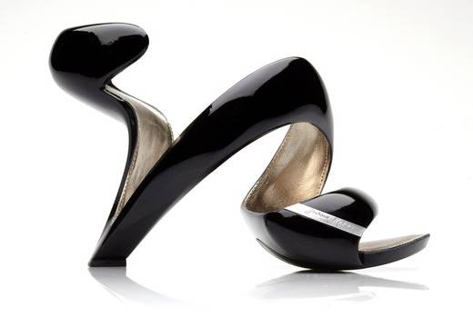 Обувки с необичаен дизайн