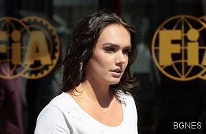 Тамара Екълстоун купува имението на Уолт Дисни