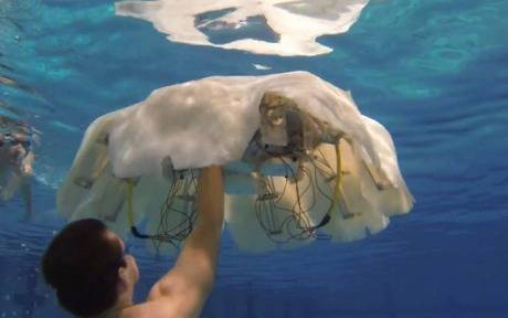 Cyro – големият автономен робот-медуза