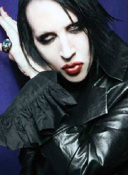 Мерилин Менсън е новото лице на „Ив Сен Лоран“