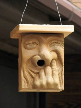 Предлага се елитна къщичка за птици…