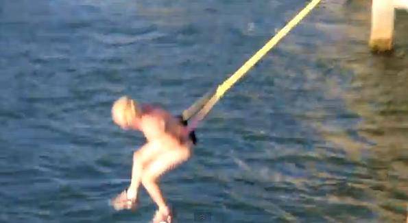 ВИДЕО: Безскрупулно бънджи-тричане по памперси