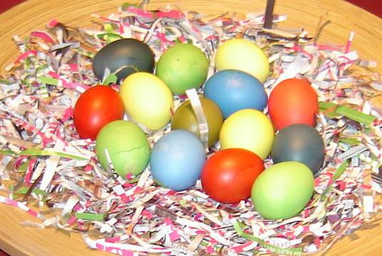 Естествени бои за шарени великденски яйца