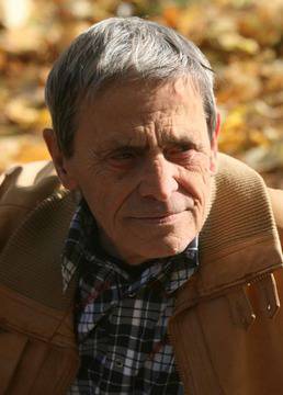 Поетът Иван Здравков на 72 г.: Закълнете се в солта и не гасете любовната свещ