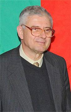 На 5 април рожден ден имат