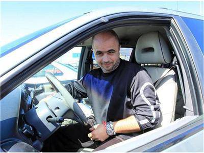 Полицаи спрели Койчев с крайслера с антените заради превишена скорост, казали „Колега, извинявай“