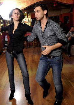 Памбос Агапиу: Познавам съпругата си Мария от 14-годишна!