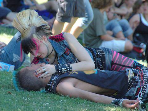 В Англия побой над пънкар вече е престъпление, породено от омраза