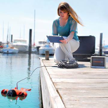 Компактна подводница за изследване на морското дъно с iPad