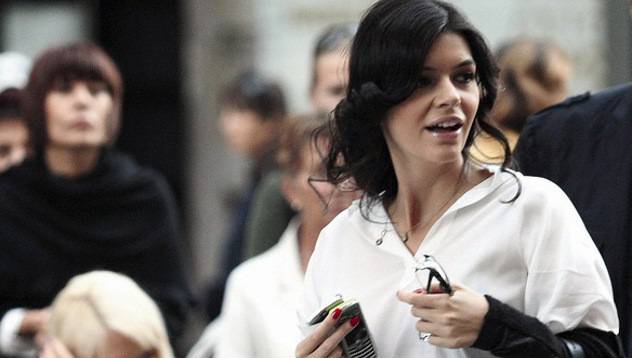 Ива Софиянска се сгоди видяна 3326 коментари 2