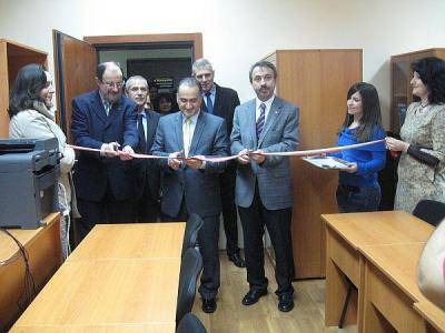 Обновиха библиотека в Пловдивския университет „Паисий Хилендарски“