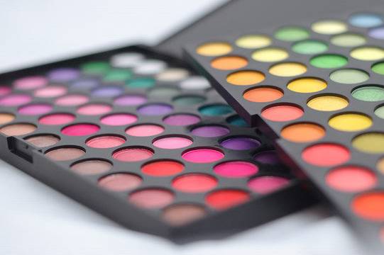 Как да съхраняваме гримовете