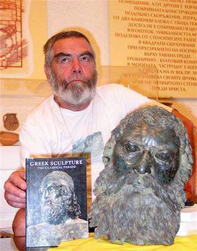 Ще има ли паметник на археолога Георги Китов в София?