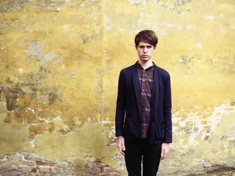 Чуй парчето Take A Fall For Me на Джеймс Блейк feat. RZA