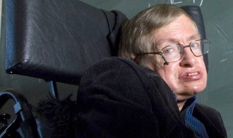 Астрофизикът Стивън Хокинг: Спасявайте се от тази планета!