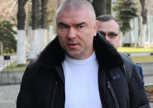 Жената на Марешки с десет пъти повече пари на влог от него