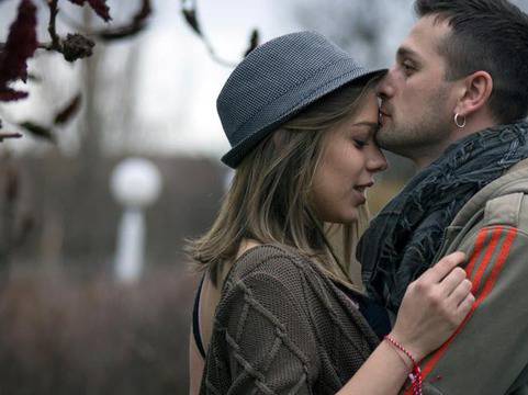 Александър Сано разбива сърцето на Маги Алексиева в Break My Heart (Видео)