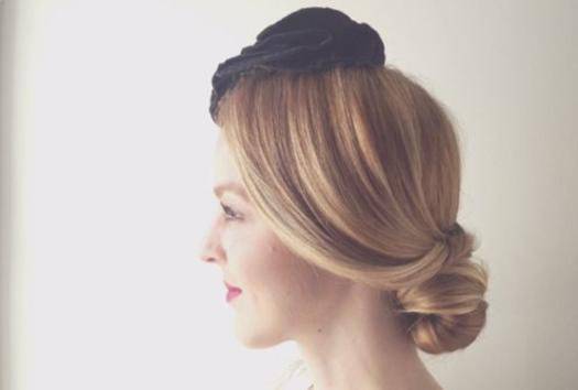 Модерен нисък кок в 10 бързи стъпки