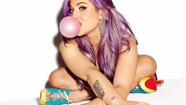 Кели Озбърн: „Тялото ми не е перфектно, но го обичам“ видяна 6102 коментари 14