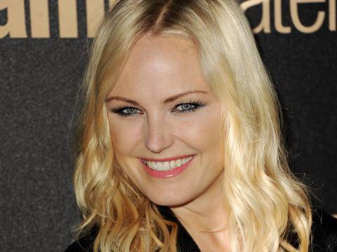 Актрисата Малин Акерман стана майка на момченце