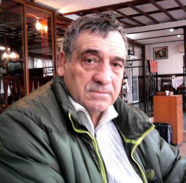 Борецът Ангел Гочев-Чушката: Всички купувахме дънки, а Боян Радев – картини!