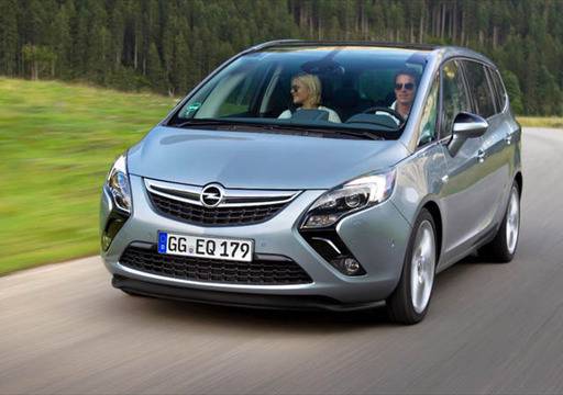 Zafira Tourer на Opel с награди и нов двигател