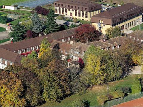 Къде учат децата на богатите в света