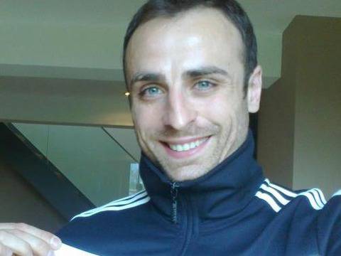 Бербо пръска хилядарки заради голото си теме