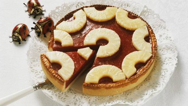 Сладкиш с ананас и конфитюр