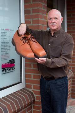 ЛЕЛЕ! Това са най-големите обувки на света