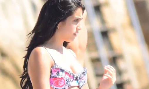 УАУ! Вижте дъщерята на Мадона по бански